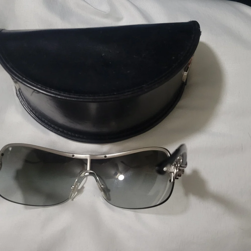 Brand new Bulgari sunnies Limted Edtion - Picture 11 of 12